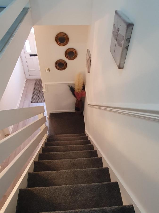 Bv Luxury Spacious 3 Bedroom House At Isaac Close Manchester Kültér fotó