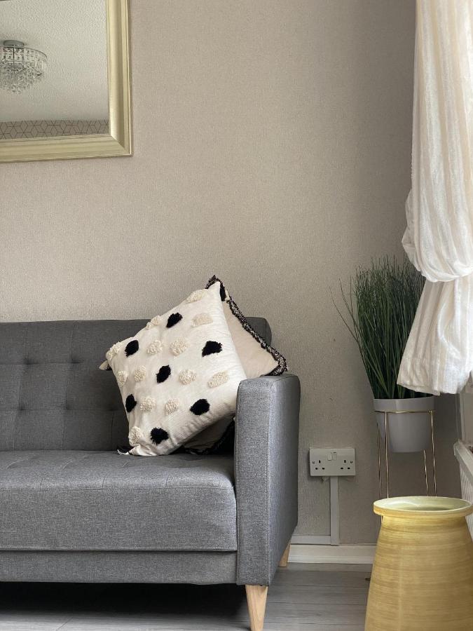 Bv Luxury Spacious 3 Bedroom House At Isaac Close Manchester Kültér fotó