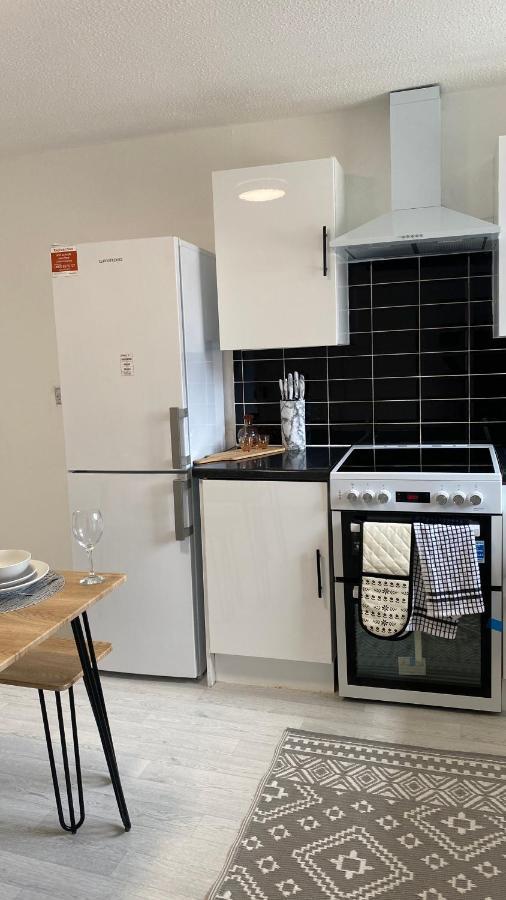 Bv Luxury Spacious 3 Bedroom House At Isaac Close Manchester Kültér fotó