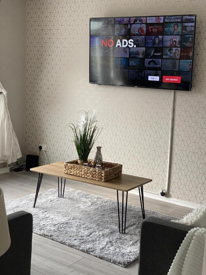 Bv Luxury Spacious 3 Bedroom House At Isaac Close Manchester Kültér fotó
