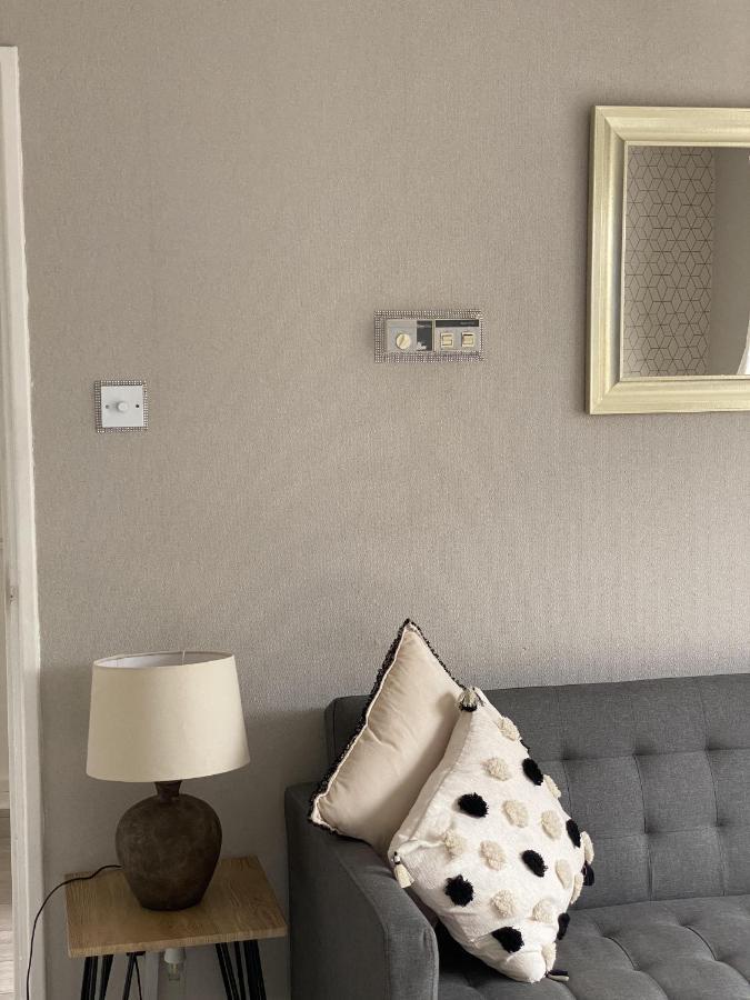 Bv Luxury Spacious 3 Bedroom House At Isaac Close Manchester Kültér fotó