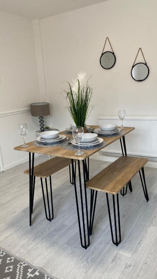 Bv Luxury Spacious 3 Bedroom House At Isaac Close Manchester Kültér fotó